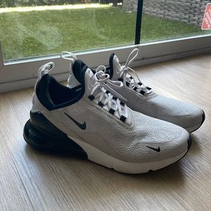 WOMENS NIKE AIR MAX 270